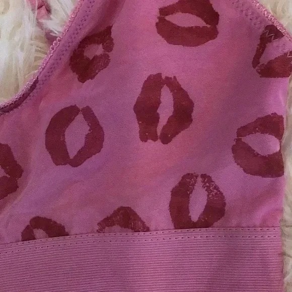 ❄️ UO | Out From Under Bralette Pink Lips Boho Beach Barbiecore - Picture 10 of 12